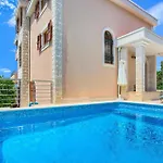 Mustra Hébergement de vacances