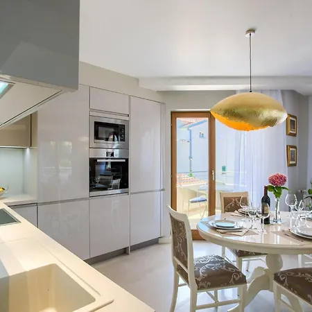 Mustra * Трогир