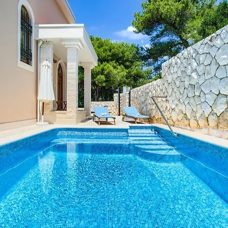 Mustra Holiday home