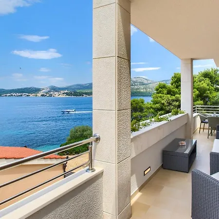 Mustra Σπίτι διακοπών *