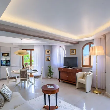 Holiday home Mustra